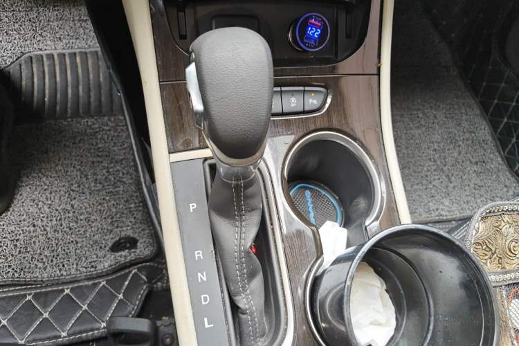 Used Buick Verano 2018 Sedan 15S Automatic Entry Model Gear Lever