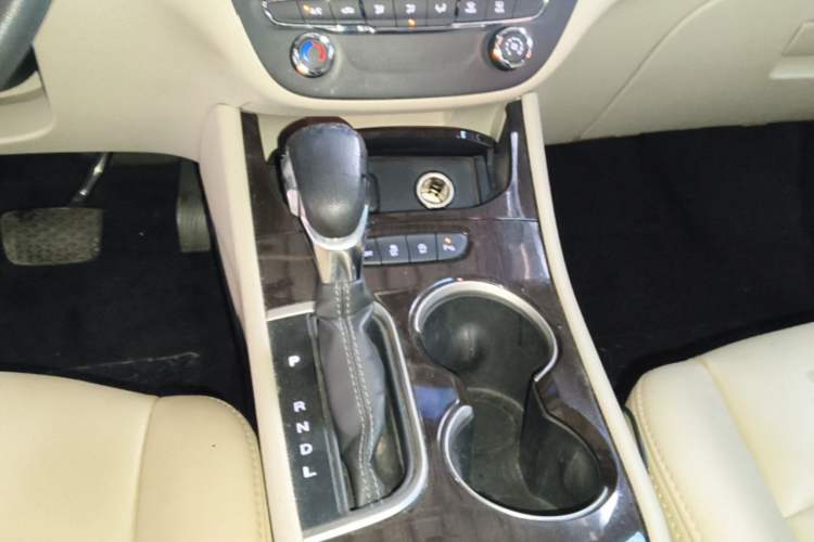 Used Buick Verano 2018 Sedan 15S Automatic Entry Model Gear Lever