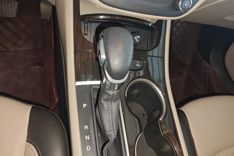 Used Buick Verano 2018 Sedan 15S Automatic Leading Model Gear Lever