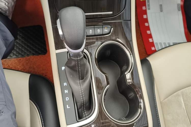 Used Buick Verano 2018 Sedan 15S Automatic Leading Model Gear Lever