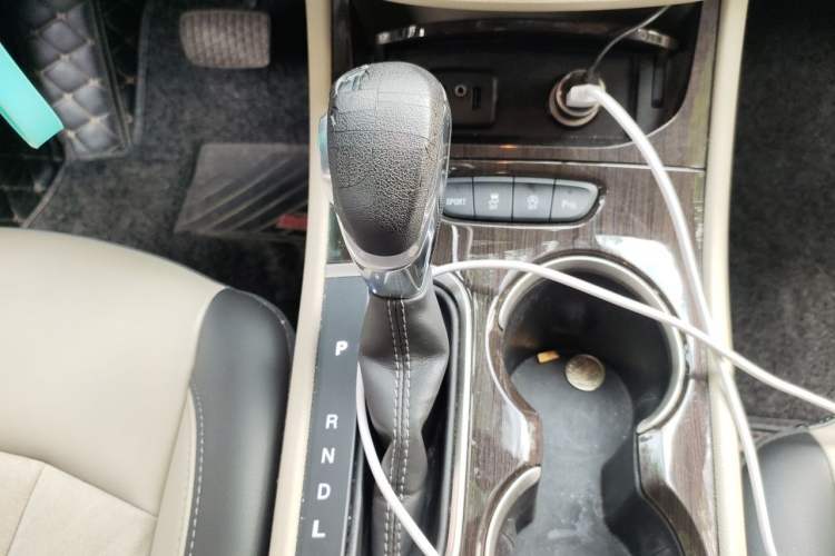 Used Buick Verano 2018 Sedan 15S Automatic Leading Model Gear Lever