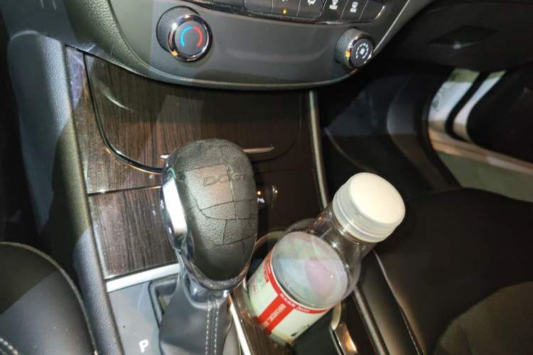 Used Buick Verano 2018 Sedan 20T Dual-Clutch Leading Model Gear Lever
