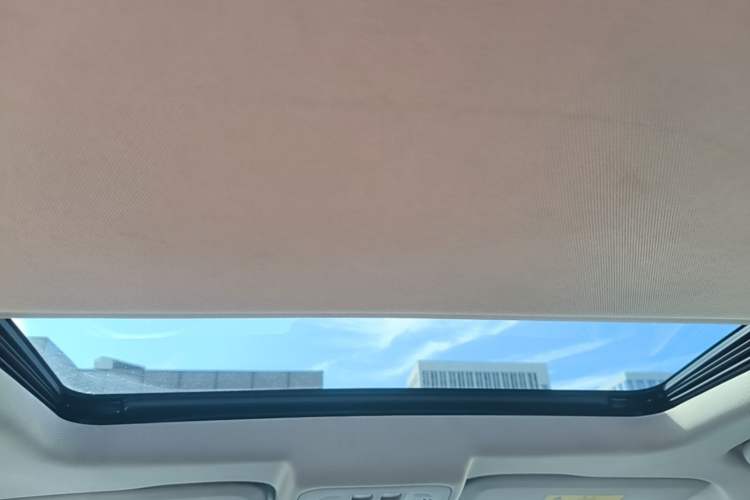 Used Buick Verano 2018 Sedan 20T Dual-Clutch Leading Model Headliner