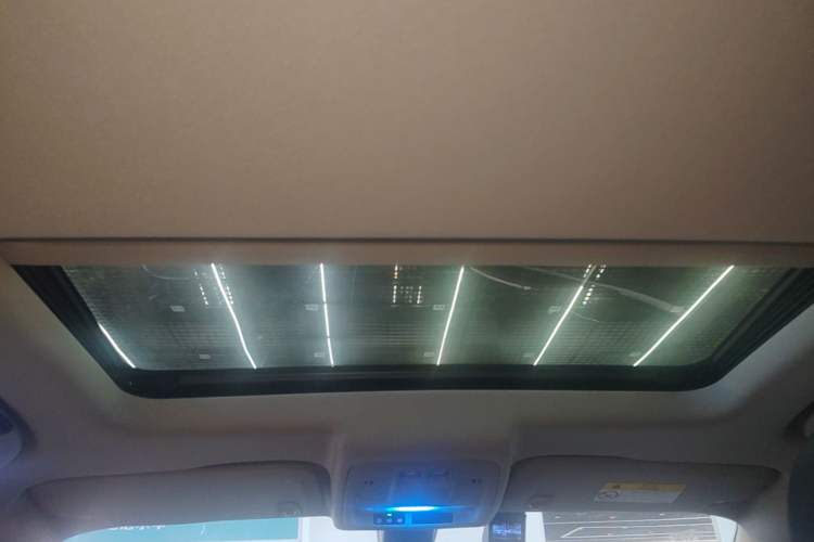 Used Buick Verano 2018 Sedan 20T Dual-Clutch Elite Model Headliner