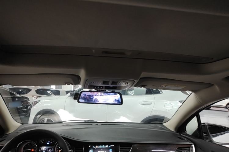 Used Buick Verano 2018 Sedan 20T Dual-Clutch Leading Model Headliner