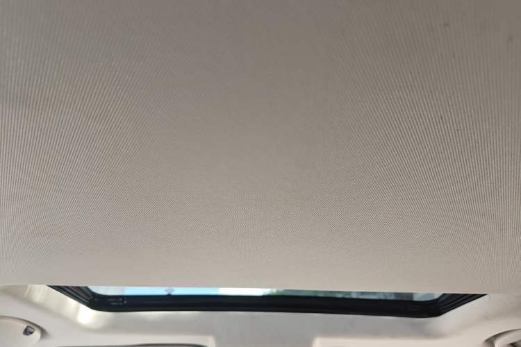 Used Buick Verano 2018 Sedan 20T Dual-Clutch Leading Model Headliner
