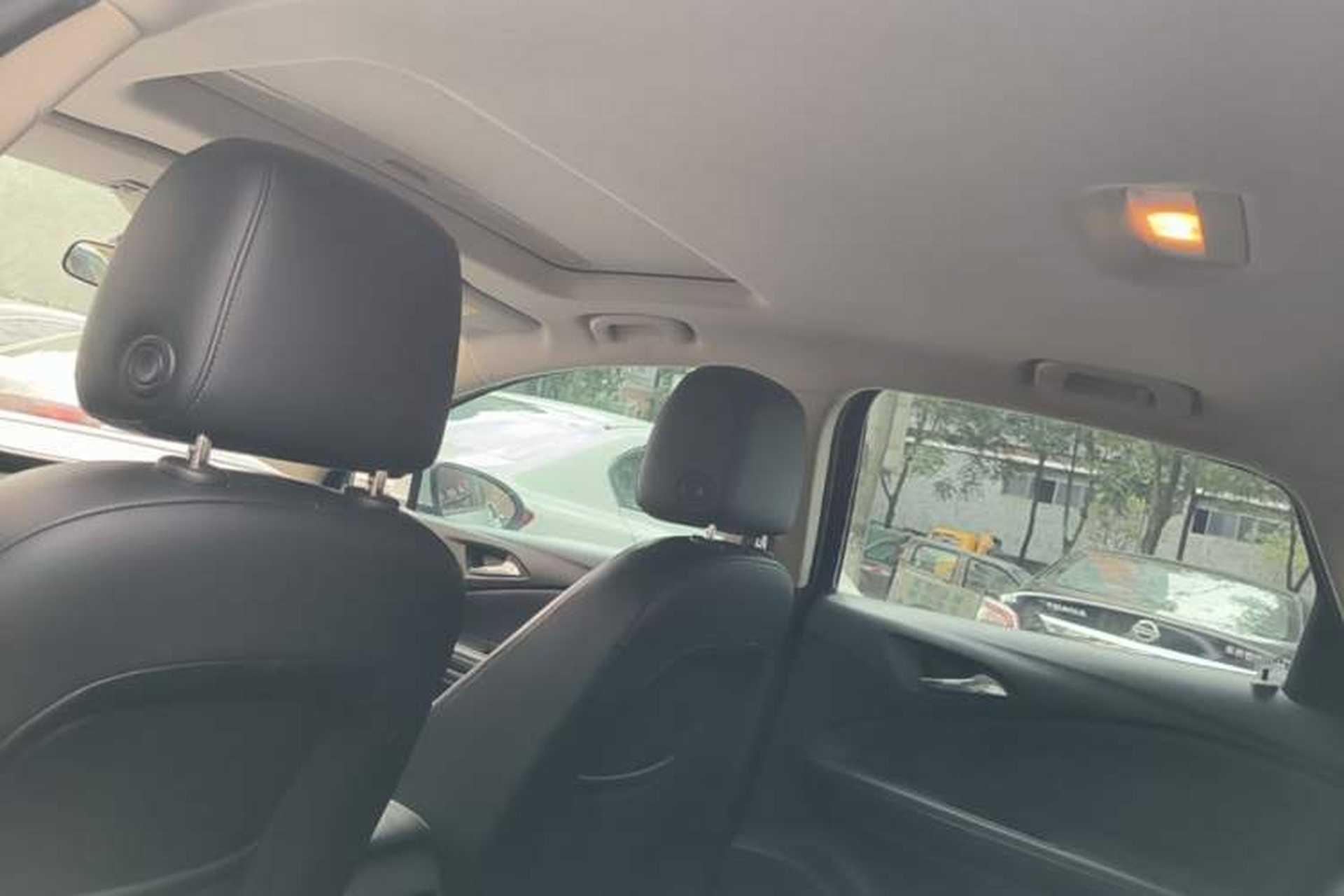 Used Buick Verano 2018 Sedan 20T Dual-Clutch Leading Model Headliner