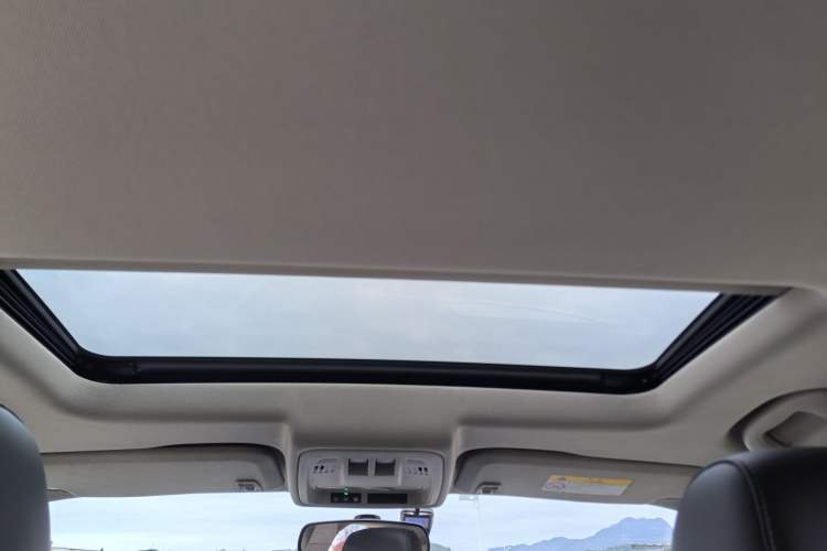 Used Buick Verano 2018 Sedan 20T Dual-Clutch Leading Model Headliner