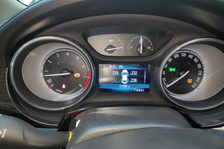 Used Buick Verano 2018 Sedan 20T Dual-Clutch Leading Model Instrument Cluster