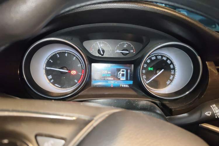 Used Buick Verano 2018 Sedan 20T Dual-Clutch Leading Model Instrument Cluster