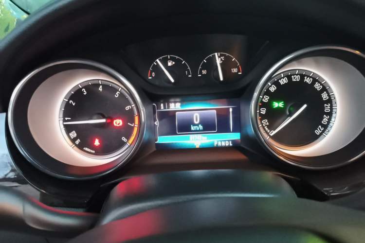 Used Buick Verano 2018 Sedan 20T Dual-Clutch Leading Model Instrument Cluster