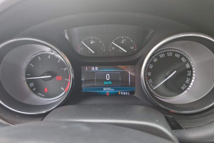 Used Buick Verano 2018 Sedan 20T Dual-Clutch Leading Model Instrument Cluster