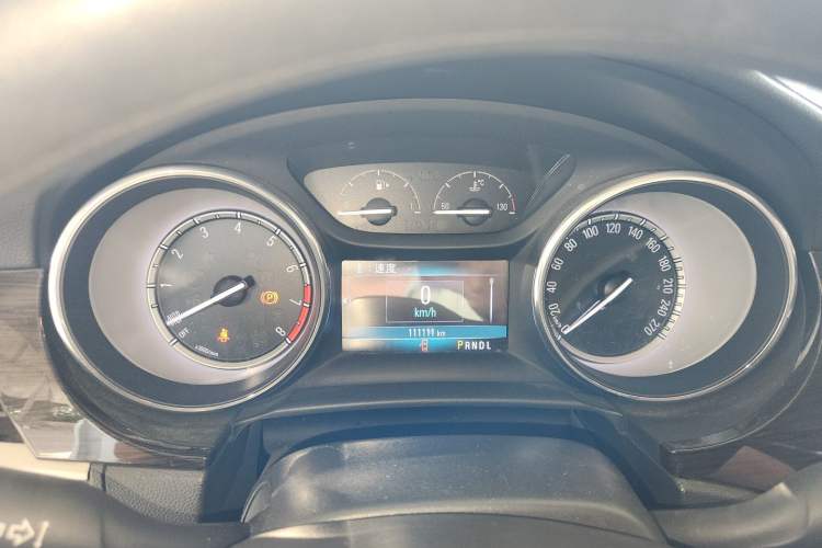 Used Buick Verano 2018 Sedan 20T Dual-Clutch Leading Model Instrument Cluster