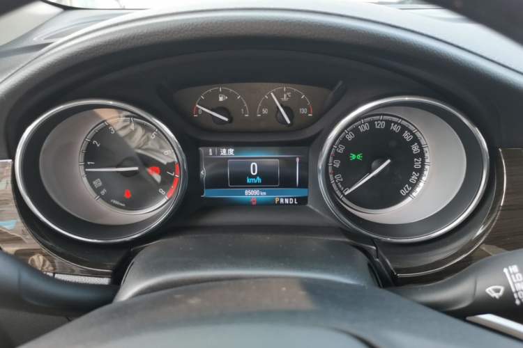 Used Buick Verano 2018 Sedan 20T Dual-Clutch Leading Model Instrument Cluster
