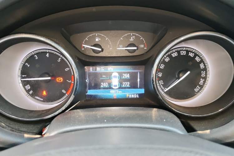 Used Buick Verano 2018 Sedan 20T Dual-Clutch Leading Model Instrument Cluster