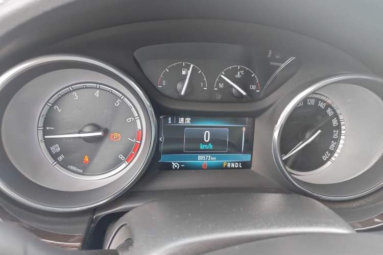 Used Buick Verano 2018 Sedan 20T Dual-Clutch Leading Model Instrument Cluster
