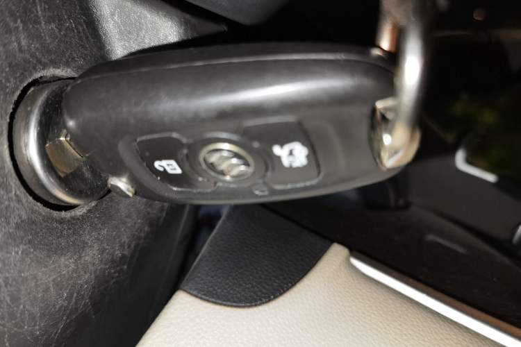 Used Buick Verano 2018 Sedan 15S Automatic Leading Model Interior 1