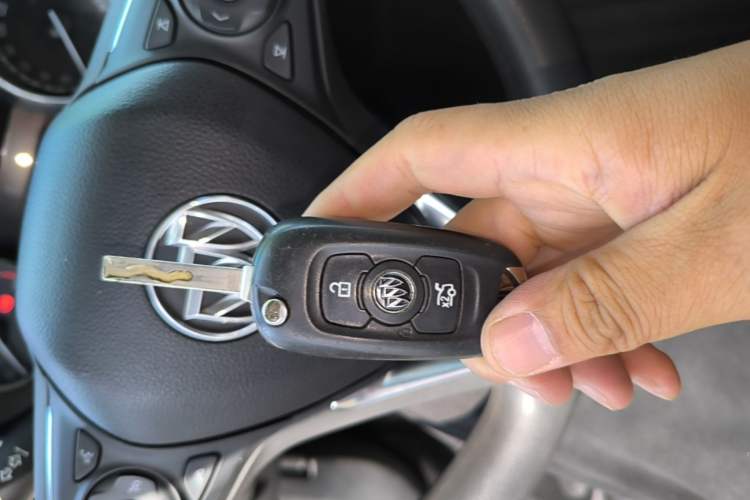 Used Buick Verano 2018 Sedan 20T Dual-Clutch Leading Model Interior 1