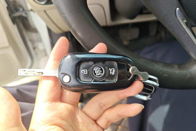 Used Buick Verano 2018 Sedan 15S Automatic Leading Model Interior 1