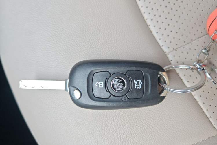 Used Buick Verano 2018 Sedan 15S Automatic Entry Model Interior 1