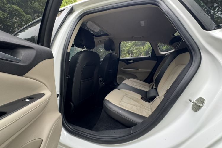 Used Buick Verano 2018 Sedan 15S Automatic Leading Model Interior 1