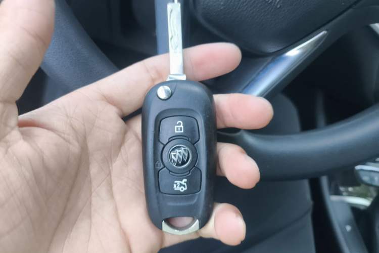 Used Buick Verano 2018 Sedan 20T Dual-Clutch Leading Model Interior 1