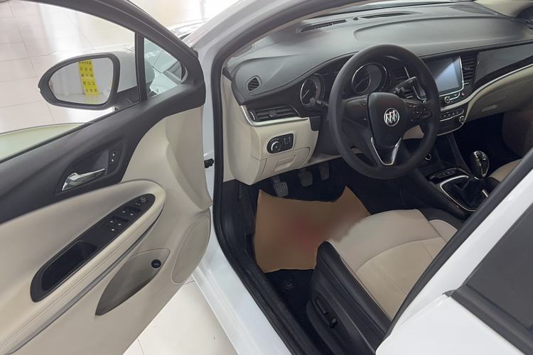 Used Buick Verano 2018 Sedan 15S Manual Leading Model Interior 2