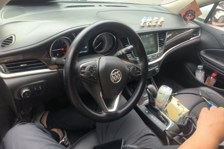 Used Buick Verano 2018 Sedan 20T Dual-Clutch Leading Model Interior 2