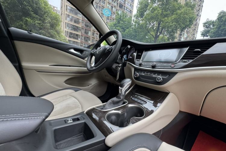 Used Buick Verano 2018 Sedan 15S Automatic Leading Model Interior 2