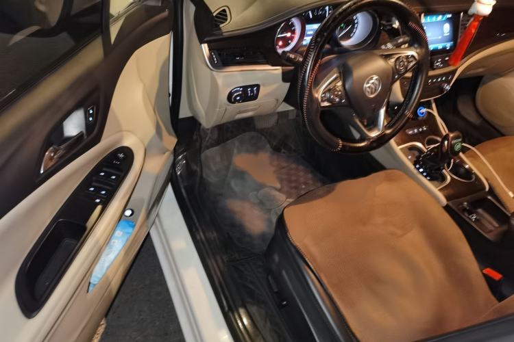 Used Buick Verano 2018 Sedan 15S Automatic Leading Model Interior 3