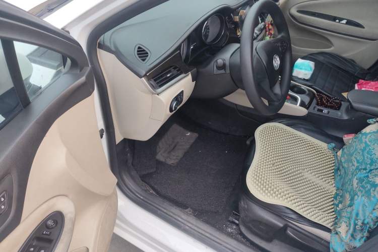 Used Buick Verano 2018 Sedan 15S Automatic Entry Model Interior 3
