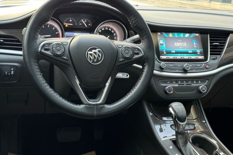 Used Buick Verano 2018 Sedan 20T Dual-Clutch Leading Model Interior 3