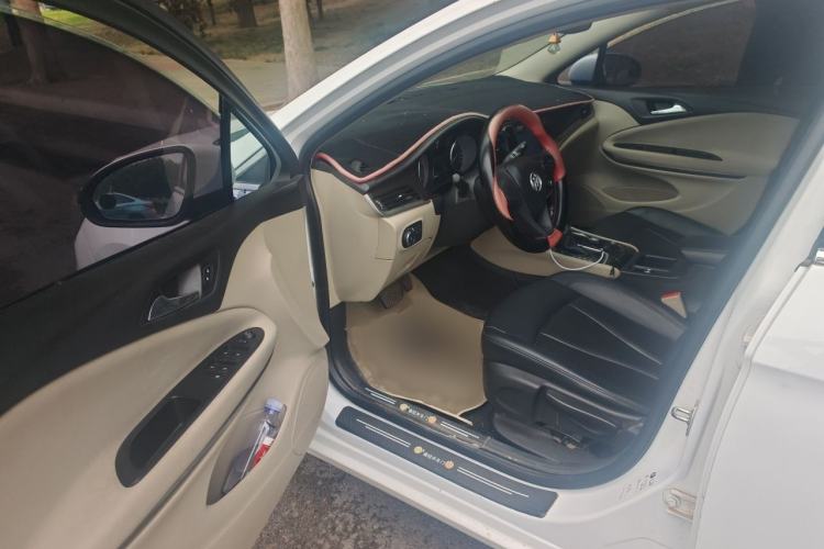 Used Buick Verano 2018 Sedan 15S Automatic Entry Model Interior 3