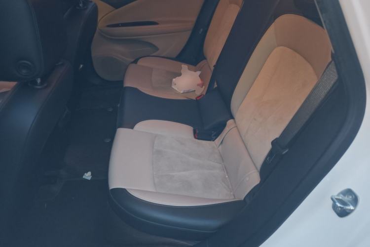 Used Buick Verano 2018 Sedan 15S Automatic Leading Model Interior 4