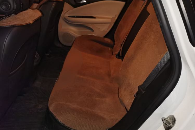Used Buick Verano 2018 Sedan 15S Automatic Leading Model Interior 4
