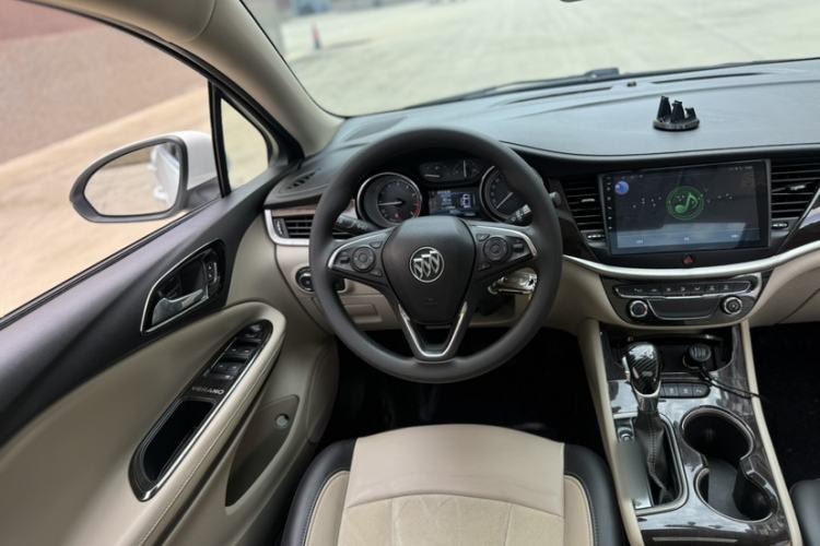 Used Buick Verano 2018 Sedan 15S Automatic Leading Model Interior 4