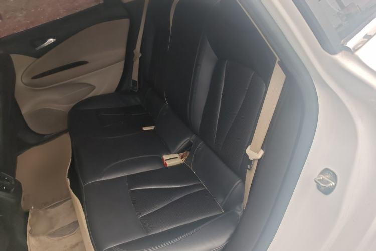 Used Buick Verano 2018 Sedan 15S Automatic Entry Model Interior 4