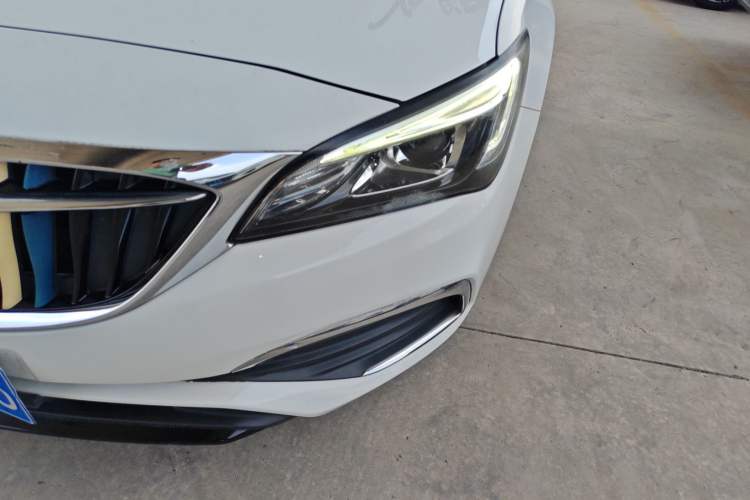 Used Buick Verano 2018 Sedan 15S Automatic Entry Model Left Front Headlight