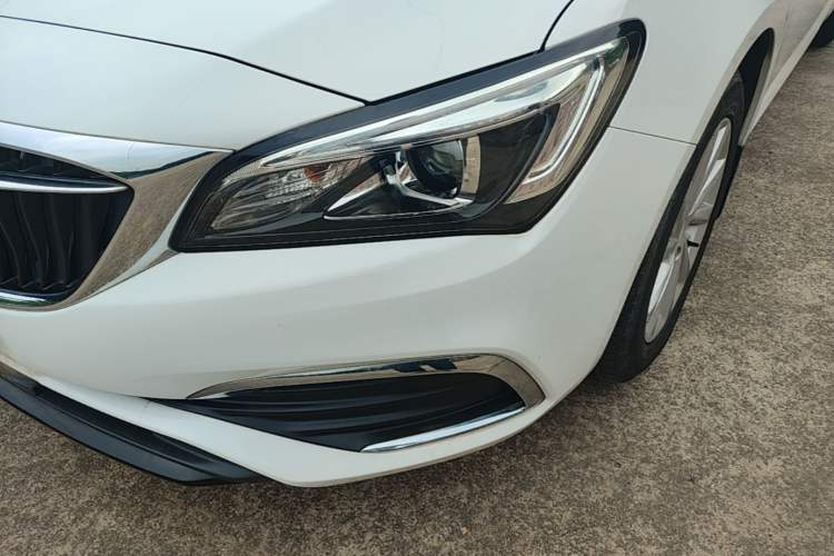 Used Buick Verano 2018 Sedan 15S Automatic Entry Model Left Front Headlight