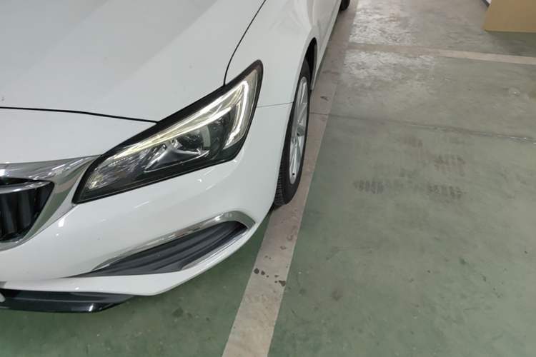 Used Buick Verano 2018 Sedan 15S Automatic Leading Model Left Front Headlight