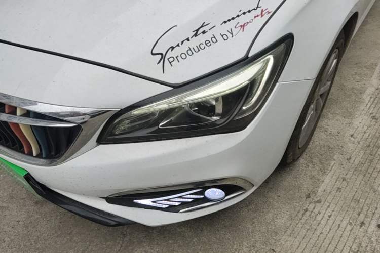 Used Buick Verano 2018 Sedan 15S Automatic Leading Model Left Front Headlight