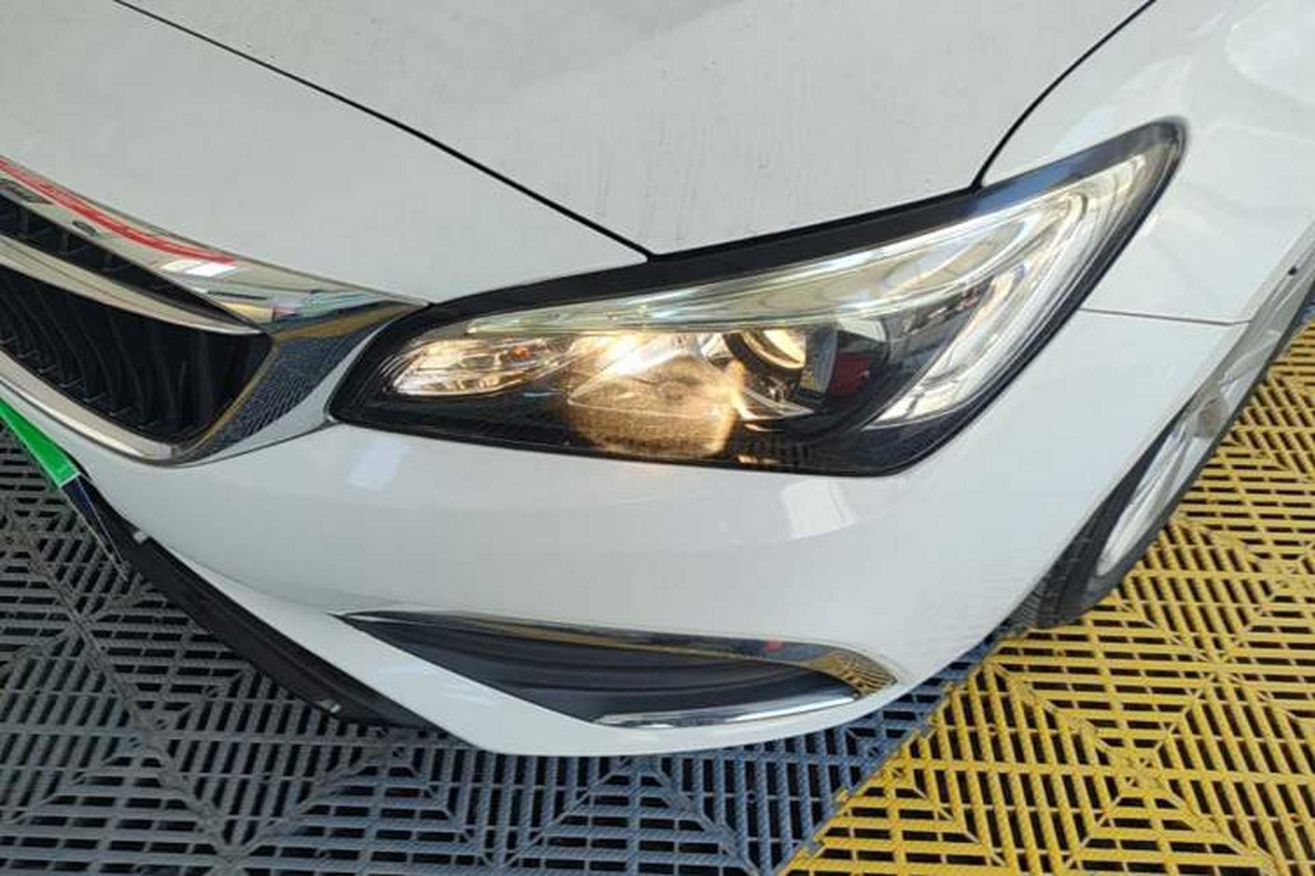 Used Buick Verano 2018 Sedan 15S Automatic Leading Model Left Front Headlight