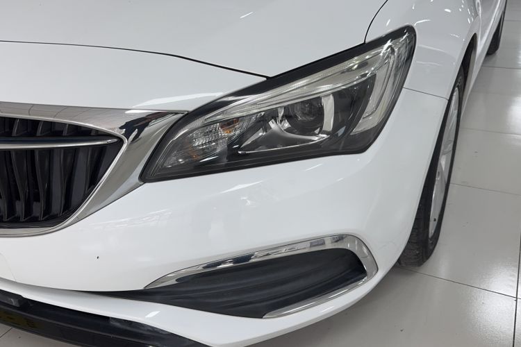 Used Buick Verano 2018 Sedan 15S Manual Leading Model Left Front Headlight