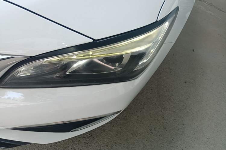 Used Buick Verano 2018 Sedan 15S Automatic Entry Model Left Front Headlight