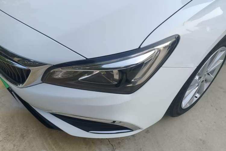 Used Buick Verano 2018 Sedan 15S Automatic Leading Model Left Front Headlight