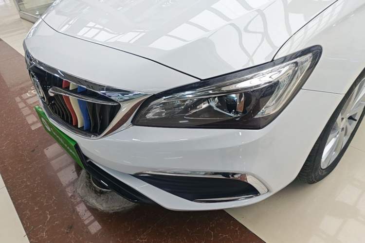 Used Buick Verano 2018 Sedan 15S Automatic Entry Model Left Front Headlight