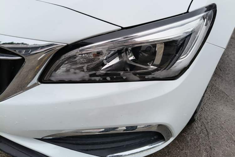 Used Buick Verano 2018 Sedan 15S Automatic Leading Model Left Front Headlight