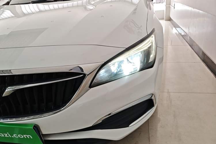 Used Buick Verano 2018 Sedan 15S Automatic Leading Model Left Front Headlight
