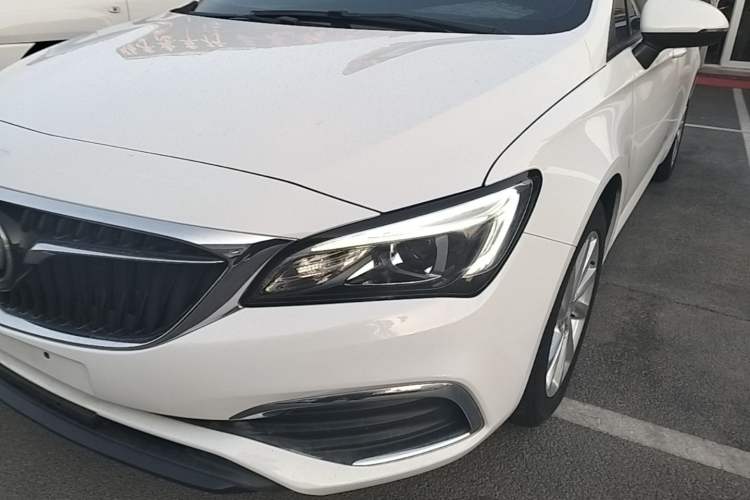 Used Buick Verano 2018 Sedan 15S Automatic Entry Model Left Front Headlight