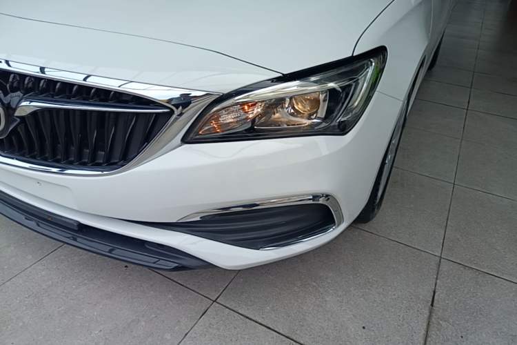 Used Buick Verano 2018 Sedan 15S Automatic Entry Model Left Front Headlight